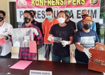 Pelajar di Muara Enim Ini Nekad Curi Kotak Amal Masjid Untuk Main Judi Online