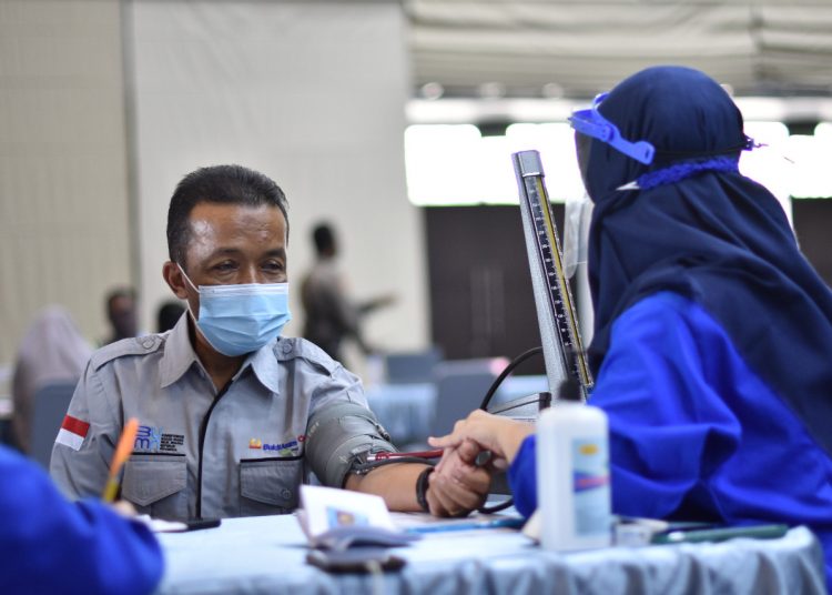 Cegah Covid-19, Insan PTBA Divaksinasi