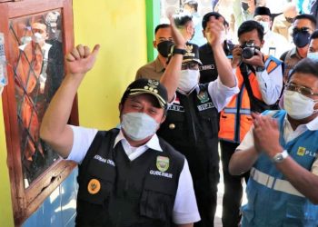 Pj Bupati Bersama Gubernur Sumsel Resmikan Jaringan Listrik Desa