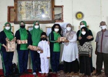 Rayakan HUT Ke-21, Periska BA Salurkan Santunan kepada Kaum Dhuafa