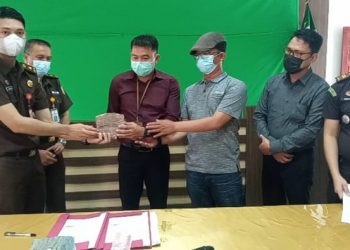 Kejari Muaraenim terima Pengembalian Uang Kerugian Negara di Dinas PUPR