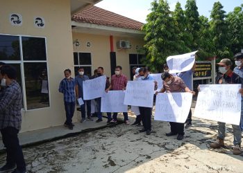Digeruduk Massa GASS, Kadis DPMD Kabupaten Musi Rawas Siap Mundur