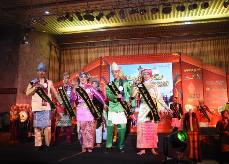 Bukit Asam Berkontribusi Sukseskan Pemilihan Bujang Gadis Serasan 2022