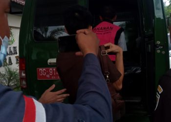 Diduga Korupsi Dana Desa, Mantan Kades Kuripan Selatan Ditahan Kejari Muara Enim