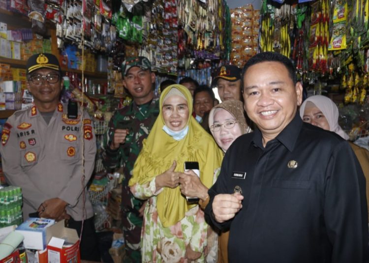 Pj Bupati Muara Enim Pastikan Bahan Pokok Stabil di Pasaran