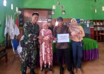 84 Warga Penerima Manfaat di Desa Matas Muara Enim Terima BLT Dana Desa