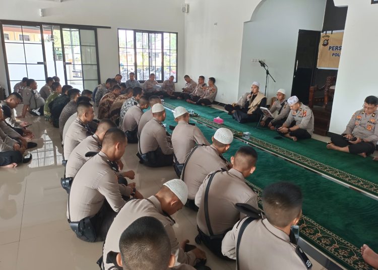 Tingkatkan Imtaq, Polres OKI Berikan Binrohtal Para Personel