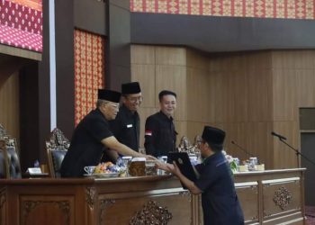 Wakil Walikota Lubuk Linggau Sampaikan Jawaban Eksekutif Atas Pandangan Umum Fraksi-fraksi DPRD