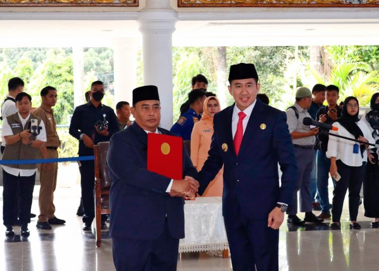 Yulius Resmi Jabat Sekda Muara Enim