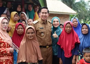 Plt Bupati Muara Enim Disambut Antusias Warga Kecamatan Rambang dan Belimbing
