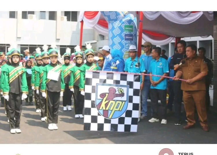 Sekda Muara Enim Lepas Peserta Lomba Gerak Jalan Indah