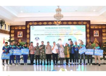Pj Bupati Muara Enim Serahkan Langsung Reward Atlet Porprov Berprestasi