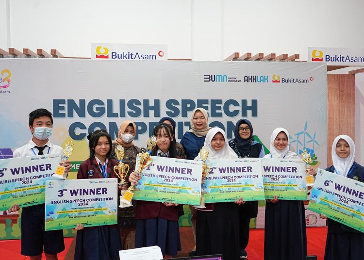 Dukung Kemampuan Akademik Pelajar, Bukit Asam Hadirkan Lomba Cepat Tepat dan Speech Competition