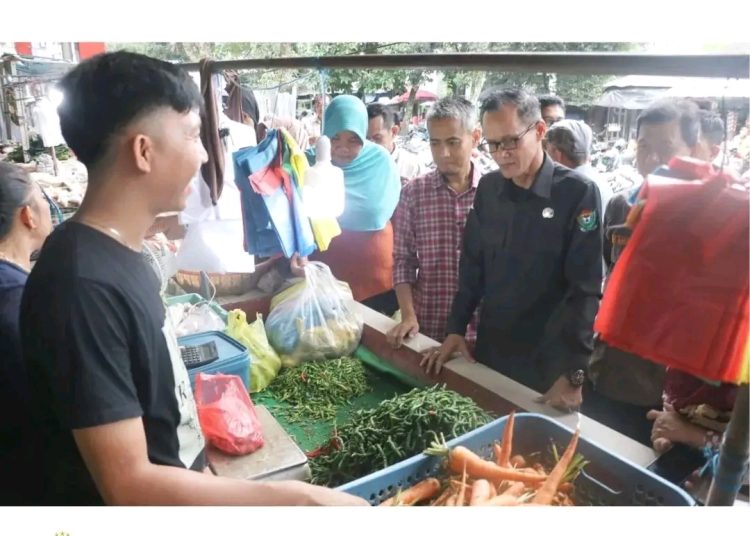 Jaga Stabilitas Harga Cabai, Pemkab Muara Enim Gelar Operasi Pasar Murah