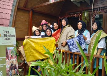 Lewat Kerajinan Songket, Bukit Asam (PTBA) Berdayakan Para Ibu Rumah Tangga