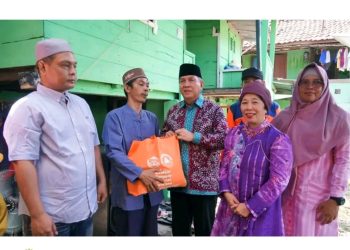 Pj Bupati Muara Enim Santuni Keluarga Korban Tenggelam di Sungai Enim