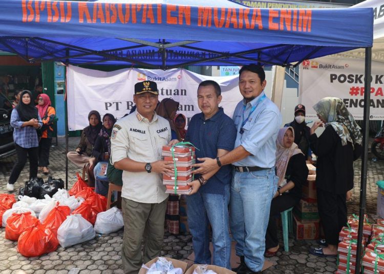 Bukit Asam (PTBA) Salurkan Bantuan untuk Korban Banjir di Lawang Kidul