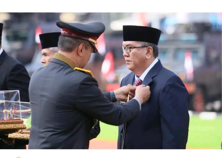 Dukung Program Polri, Pj. Bupati Muara Enim Diganjar Penghargaan