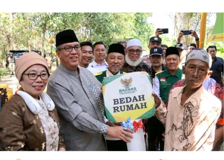 Pj. Bupati Muara Enim Resmikan Bedah RTLH Baznas di Desa Penanggiran