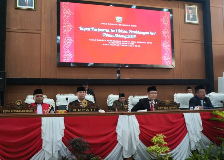 Pj. Bupati Muara Enim Hadiri Pelantikan 45 Anggota DPRD Terpilih Periode 2024-2029
