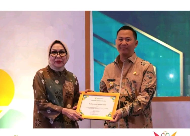 Pj. Bupati Muara Enim Terima Penghargaan Kemenkes RI