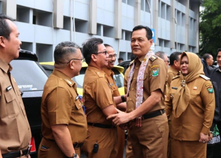 Awali Pengabdian, Bupati dan Wabup Muara Enim Gelar Doa Bersama dan Beri Motivasi Pegawai