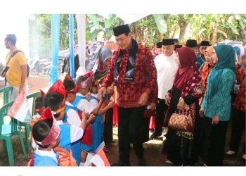 Hadiri Sedekah Desa dan Resmikan Jembatan Gantung, Bupati Muara Enim Ajak Jaga Kerukunan