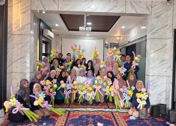 PTBA Ajak UMK Kembangkan Peluang Usaha Lewat Kreasi Bunga Balon